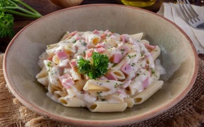 Pasta, panna e prosciutto